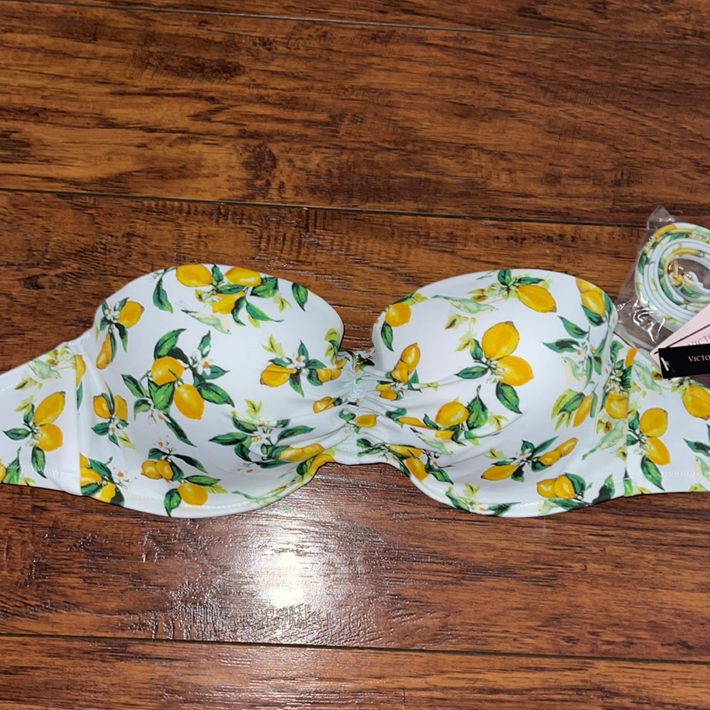 Victoria’s Secret Bikini Top